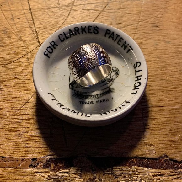 Me & Ro Sterling Silver Wide Paisley Band Ring - Picture 5 of 6